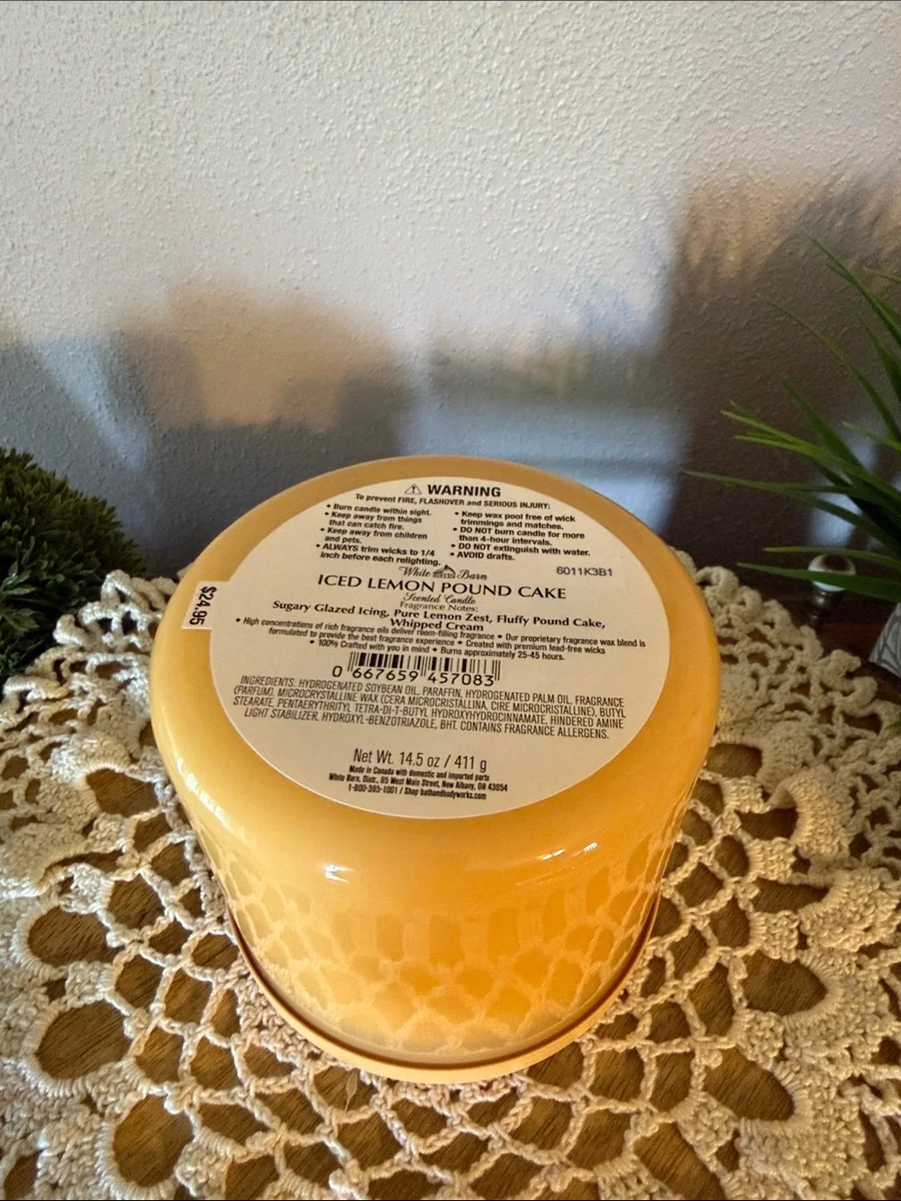 White Barn Iced Lemon Pound Cake Candle - Yellow - Picture 4 of 4